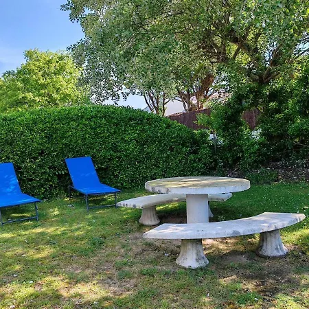 Les Cariatides Holiday home